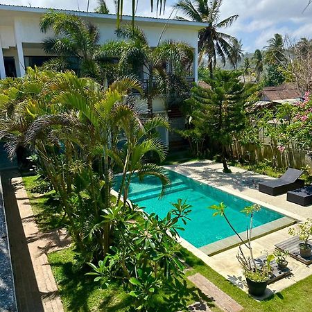 Hi5 Kuta Hotel Kuta  ภายนอก รูปภาพ