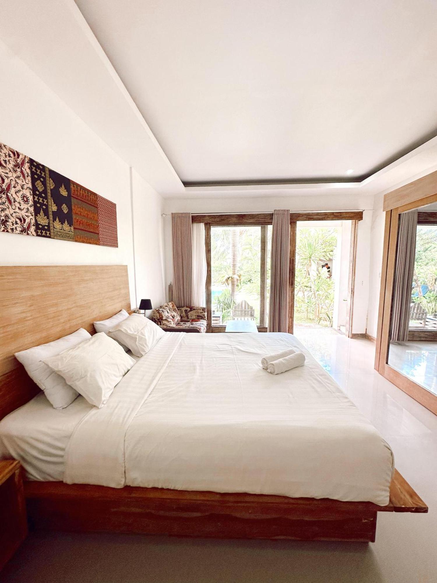 Hi5 Kuta Hotel Kuta  ภายนอก รูปภาพ