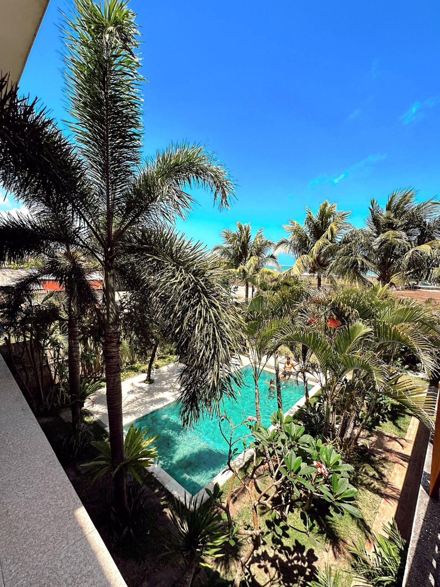 Hi5 Kuta Hotel Kuta  ภายนอก รูปภาพ