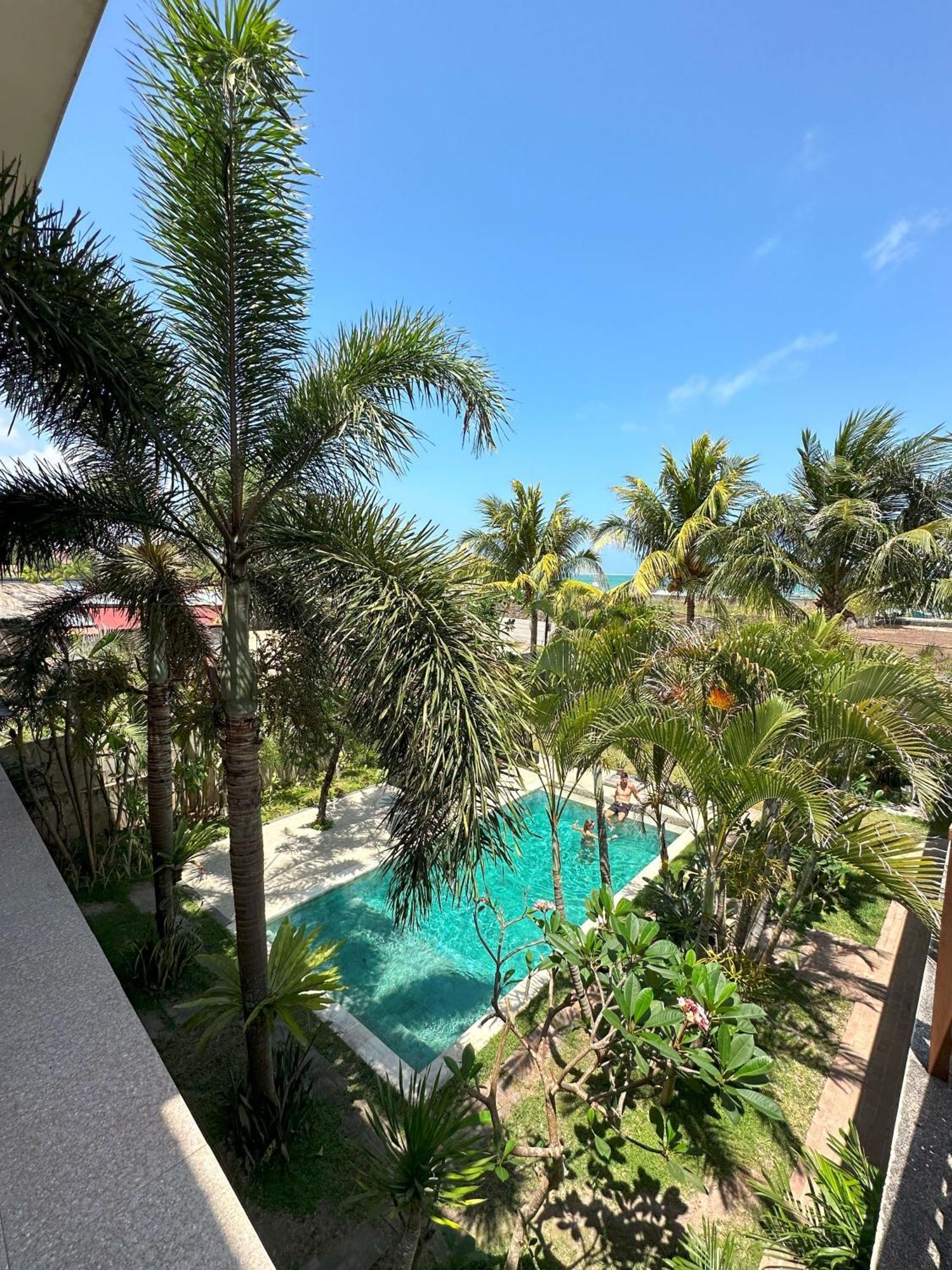 Hi5 Kuta Hotel Kuta  ภายนอก รูปภาพ