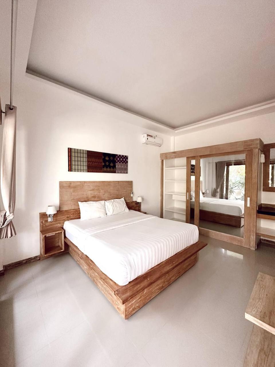 Hi5 Kuta Hotel Kuta  ห้อง รูปภาพ