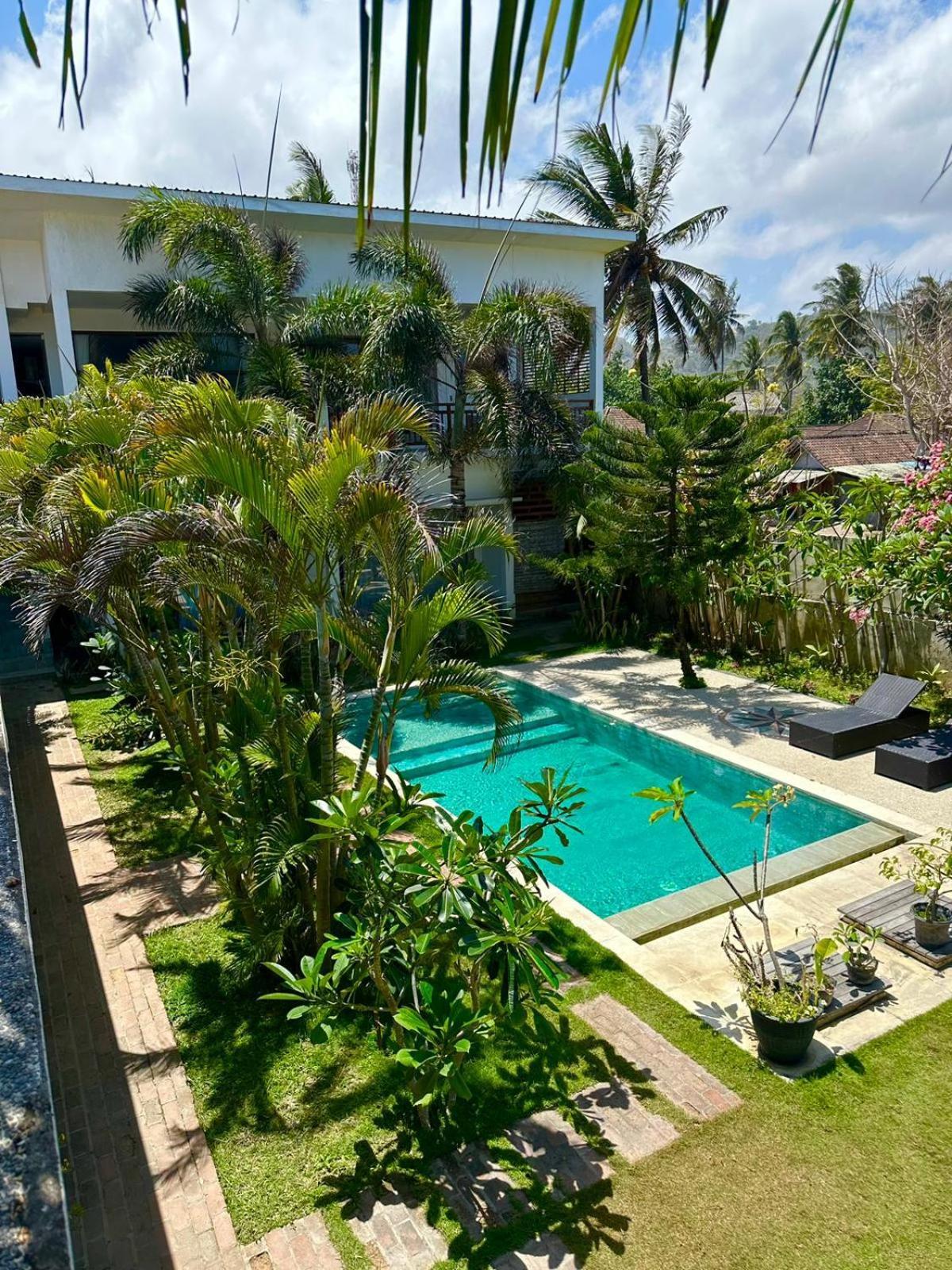 Hi5 Kuta Hotel Kuta  ภายนอก รูปภาพ
